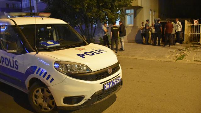 Otomobilde çakmak gazı tüpü patladı
