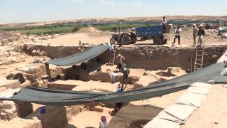 Karkamış Antik Kenti'nde 3 bin 300 yıllık mühür bulundu