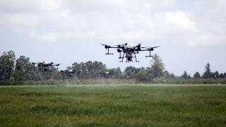 Türkiye'de ilk kez ZİHA'larla çoklu uçuş ilaçlama denemesi yapıldı