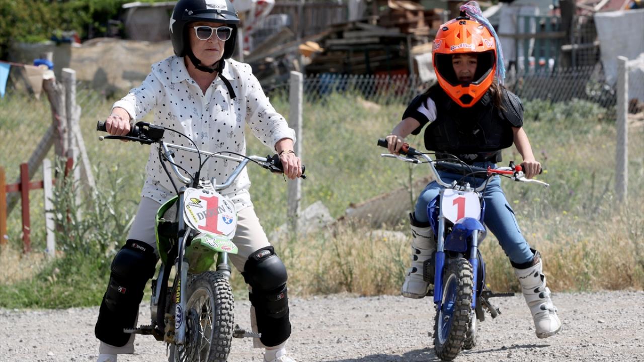 Bayrağı torununa devretmeye hazırlanıyor