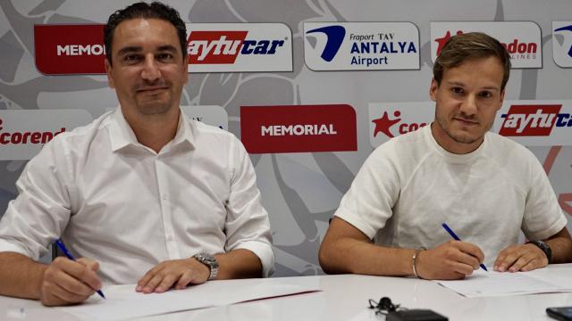 Antalyaspor Deni Milosevici kadrosuna kattı