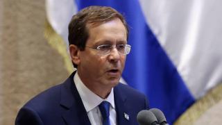 İsrail Cumhurbaşkanı Herzog, gazetecilerin sorusuna öfkelendi