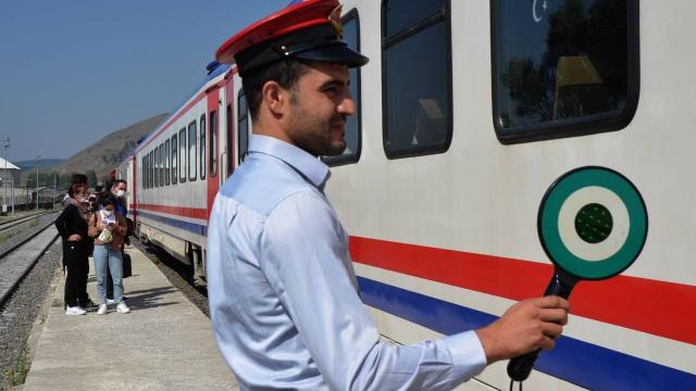 Doğu Ekspresinin Kars-Ankara seferi yeniden başladı
