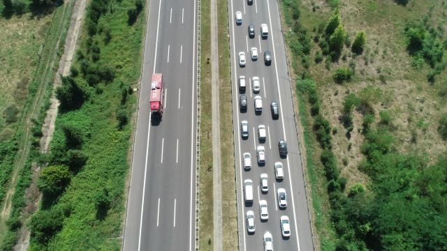 Bolu Dağında araç kuyruğu oluştu