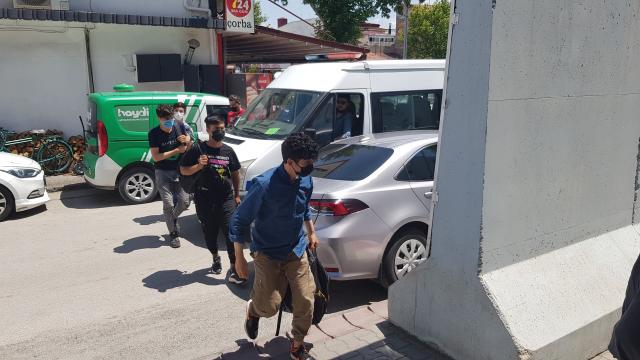 Erzincanda 5 Afganistan uyruklu düzensiz göçmen yakalandı