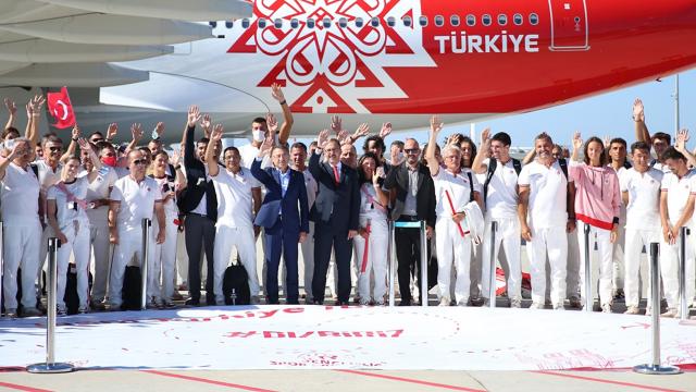 Milli sporcular Tokyoya uğurlandı