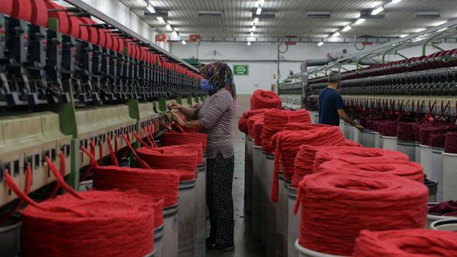 Uşakta tekstil atıkları ekonomiye kazandırılıyor