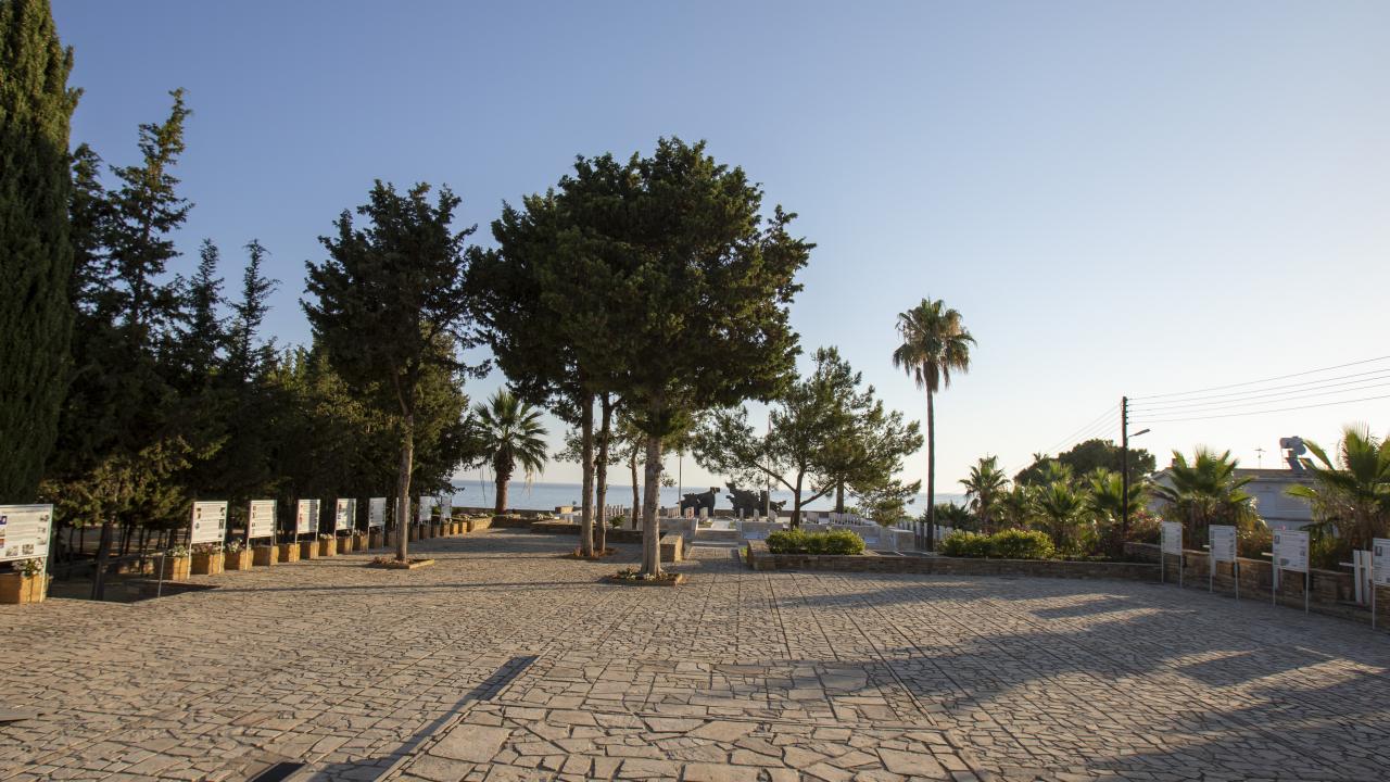 Karaoğlanoğlu Şehitliği