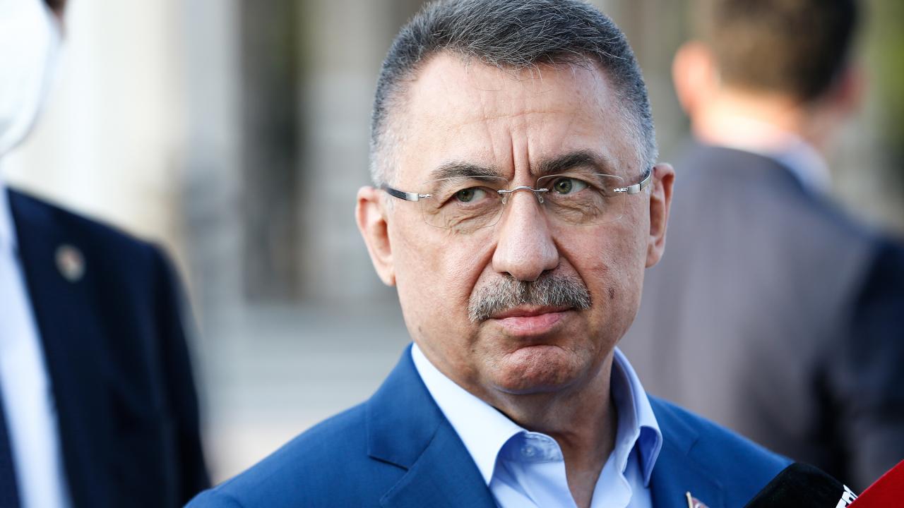 Cumhurbaşkanı Yardımcısı Fuat Oktay, bayram namazını Millet Camii'nde kıldı