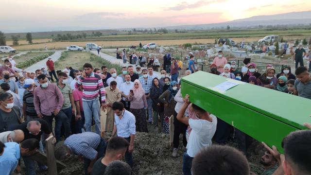 Gölde boğulan 5 kişilik aileye veda