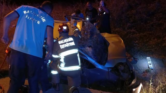 Balıkesirde iki otomobil çarpıştı: 5 yaralı