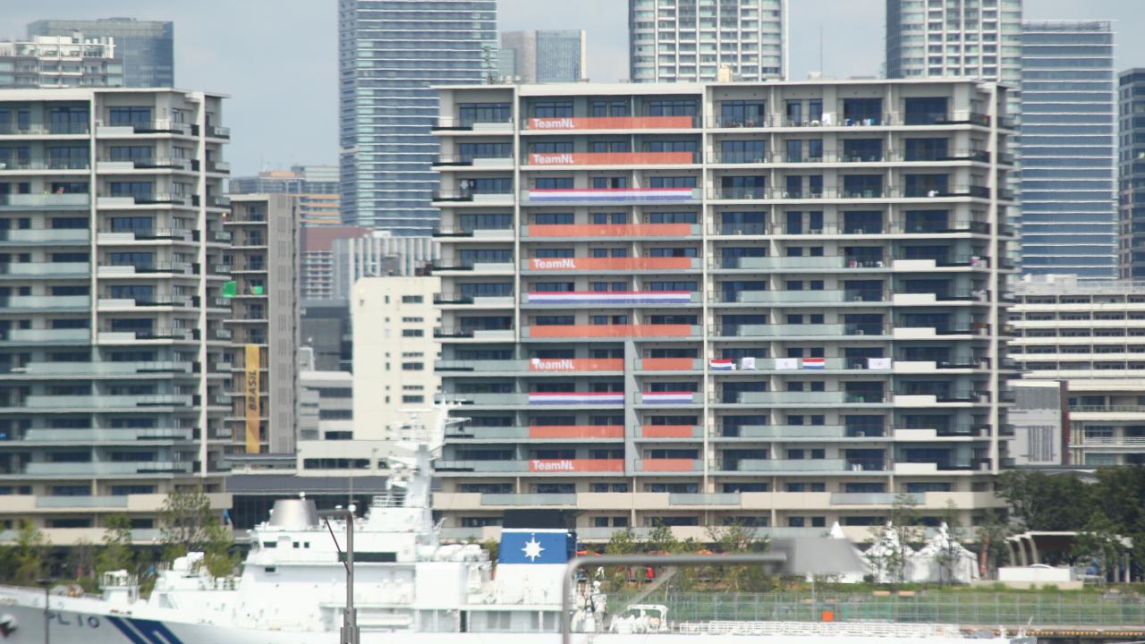 Seyirci yasağına rağmen stada akın ettiler 