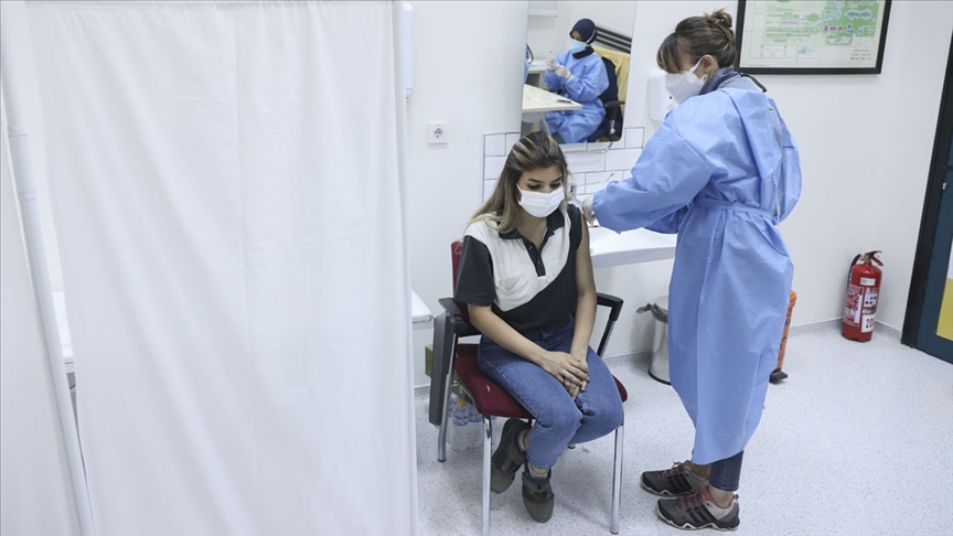 <b>"KURALLARLA, AŞIYLA KONTROLÜ ELE ALALIM"<b>