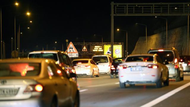 Anadolu Otoyolunun Bolu Dağı kesiminde zincirleme trafik kazası: 5 yaralı