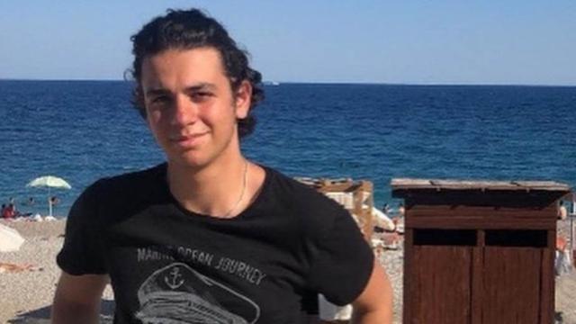 Onur Alp Ekerin vücudunda çok sayıda arı iğnesi tespit edildi