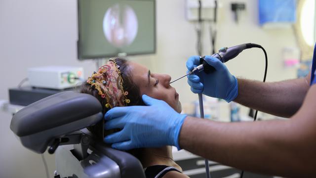 İlaç yutarken burun eti boğazına kaçtı