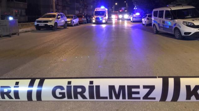 Sitedeki dairede çıkan yangın hasara neden oldu
