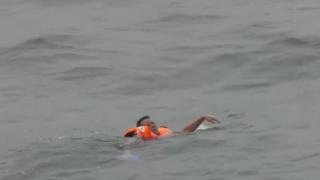 Gemi alabora oldu: 49 saat sonra denizden sağ çıkarıldı