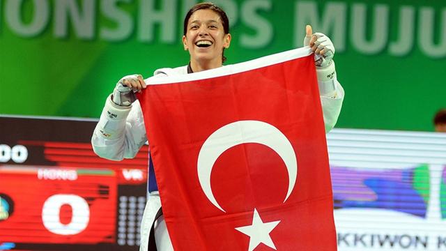 Tekvandoda Nur Tatar çeyrek finalde