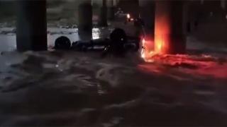 Suudi Arabistan'da sel 3 can aldı