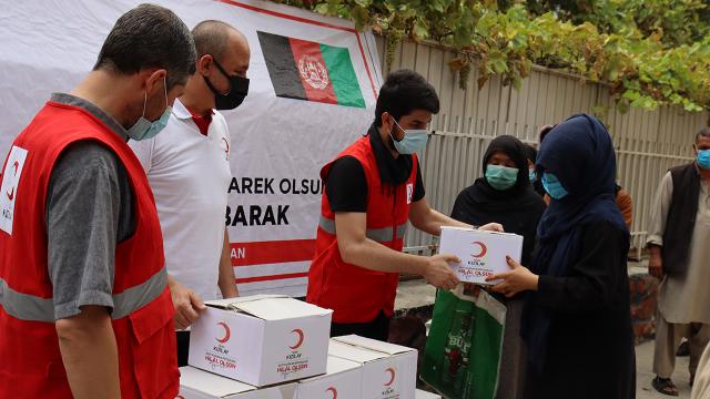 Türk Kızılay Afganistanda binlerce aileye kurban eti dağıttı