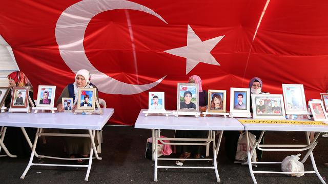 Bir aile daha evlat nöbetinde