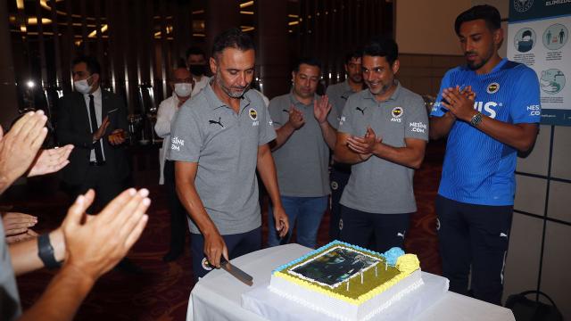 Fenerbahçede Vitor Pereiranın doğum günü kutlandı