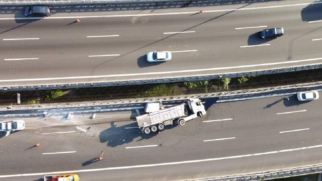 Boluda kaza nedeniyle ulaşıma kapanan İstanbul yönü trafiğe açıldı