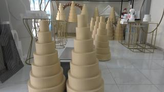 10 katlı maket düğün pastasını çaldılar