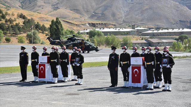 Pençe Harekatı şehitleri için Hakkaride tören düzenlendi