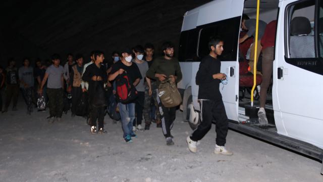 Yurda yasa dışı yollarla giren 86 kişi yakalandı