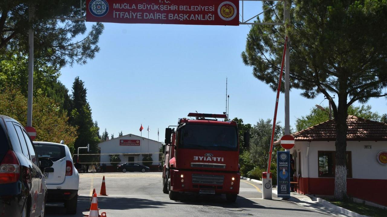 Muğla Valisi: Yerleşim yerlerinde gerekli görülen yerler tahliye ediliyor
