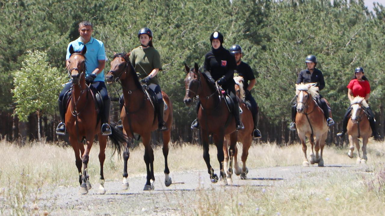 "Engelli çocuklara hipodermi eğitimi vermeye devam ediyoruz"