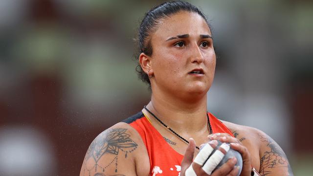Milli sporcu Emel Dereli Tokyoya veda etti