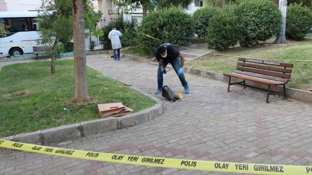 İzmirde bıçaklı kavga: 1 ölü 3 yaralı