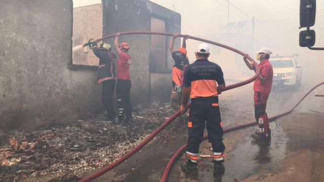 Manavgattaki yangın tedbir amaçlı boşaltılan mahalleye sıçradı