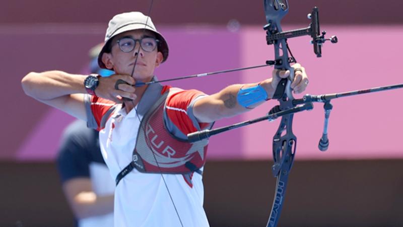 Mete Gazoz'un ba�ar� form�l�: Y�lda 120 bin at��