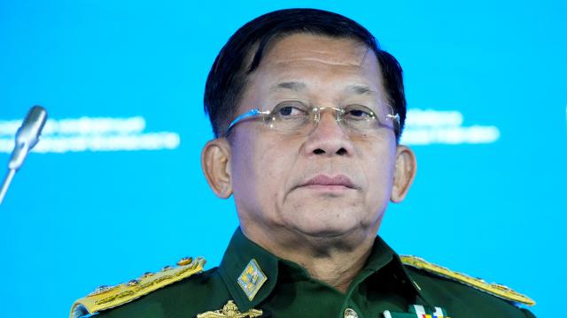 Myanmarın askeri yönetimi, ASEAN zirvesine davet edilmedi