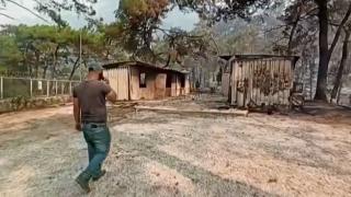 Orman çalışanlarının nöbet yerleri de küle döndü