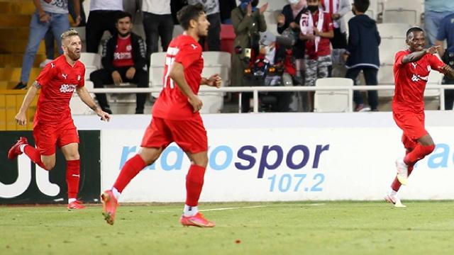 Demir Grup Sivasspor tur biletini kaptı