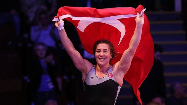 Yasemin Adar Tokyoda bronz madalya kazandı