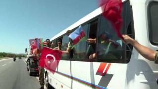 Azerbaycan'dan Türkiye'ye destek: 220 itfaiye eri daha geldi