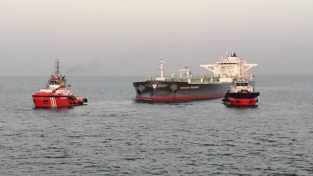 Ambarlı Limanı açığında arızalanan tanker kurtarıldı