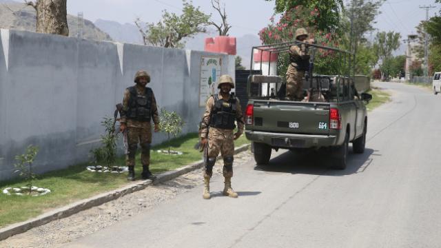 Pakistan Afganistan sınırına çektiği tel örgünün yüzde 90ını tamamladı