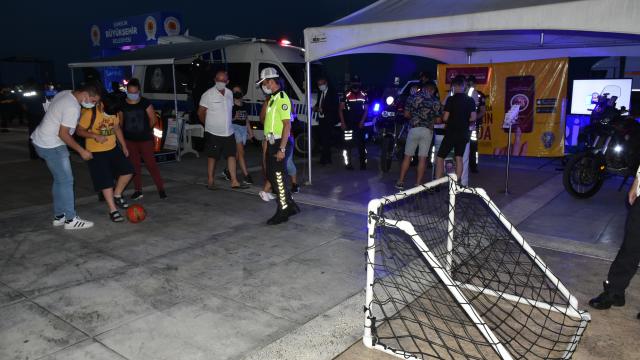 Samsun Emniyeti açık sahne yaz etkinliklerinde birimlerini tanıttı