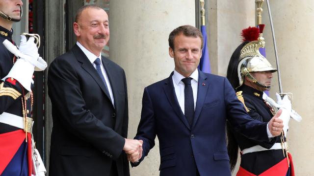 Fransa Cumhurbaşkanı Macron, Aliyev ve Paşinyan ile görüştü