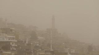 Mardin'de toz fırtınası çıktı