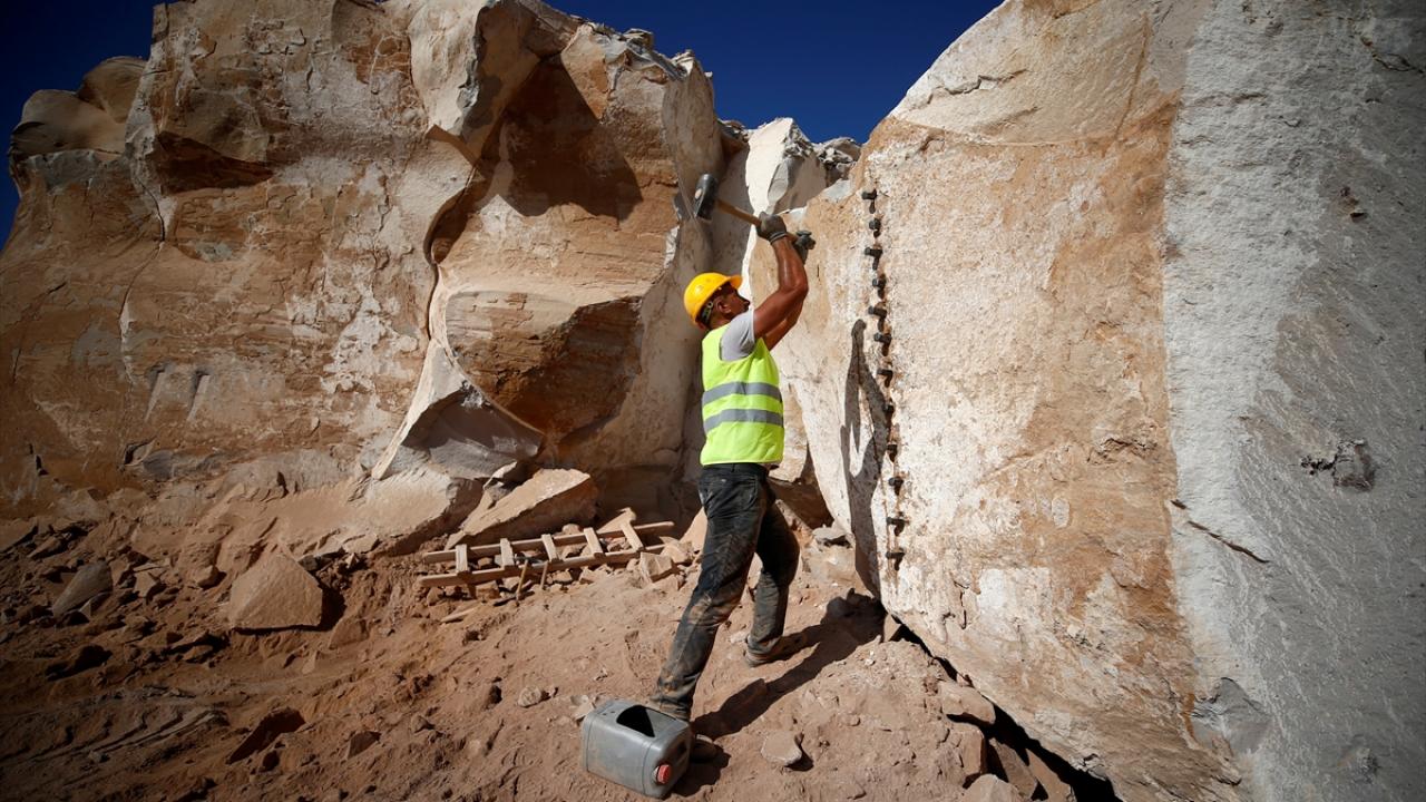 "Bu taş işi insanın ömrünü alıyor"