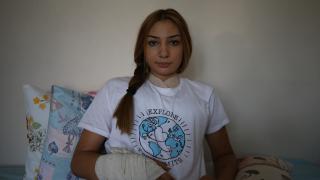 Emniyet kemeriyle hayata tutundu