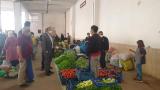 Yozgat Valisi Polat semt pazarını ziyaret etti